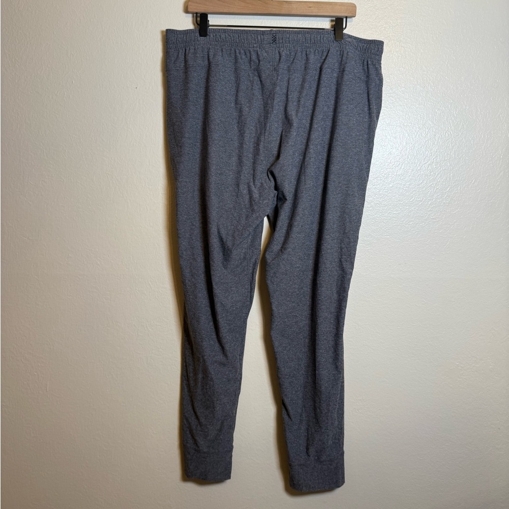 Rhone‎ Reign Jogger - Picture 3 of 5